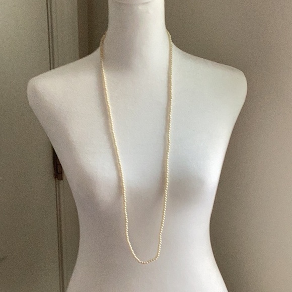 Lot of Faux Pearl Cream and Tan Neclkaces - Picture 5 of 5